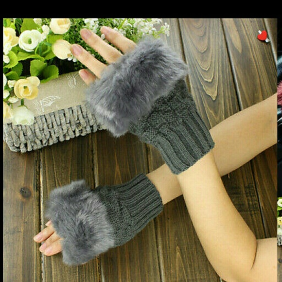 Accessories - ⬇Final price drop⬇💕Host pick💞💕NOW 💓Dark gray