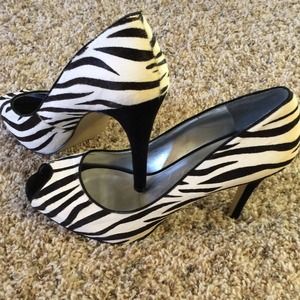 Guess heels