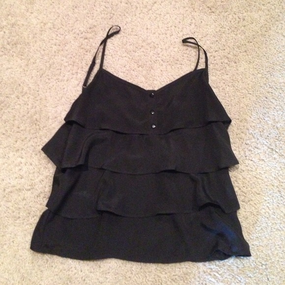 🎁Silky tiered top with adjustable straps medium🎁