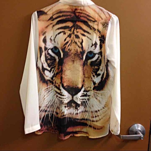 Forever 21 Tiger Blouse!