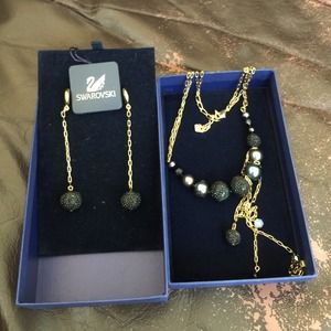 Swarovski Atelier Black Earrings Necklace Set