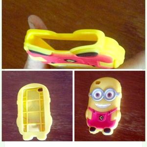 iPhone 4 minion case