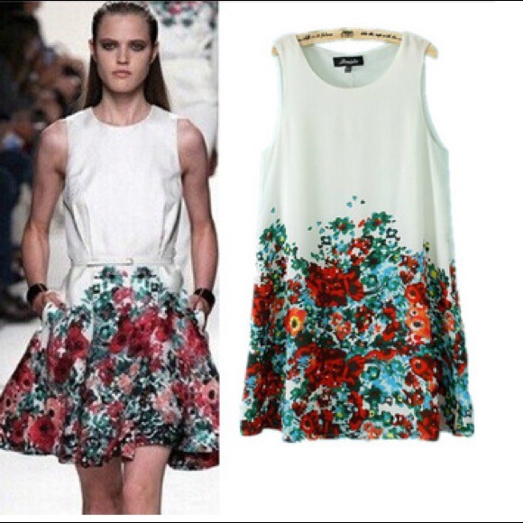 Dresses & Skirts - Shift dress with floral design NWOT