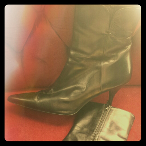 Stuart Weitzman black boots