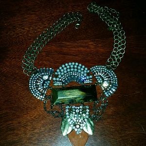 Jewels & pearls necklace