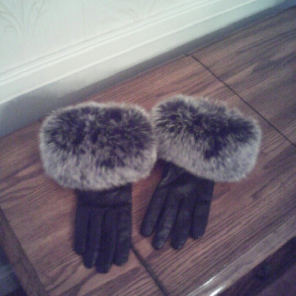 NWOT Gloves