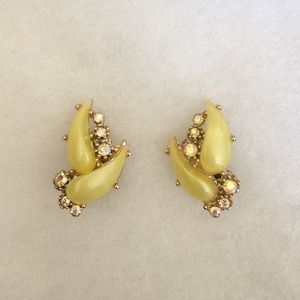 Vintage 80's clip-on earrings