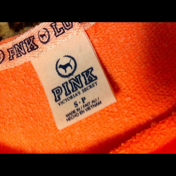 VS PINK SWEATSHIRT - Picture 3 of 3