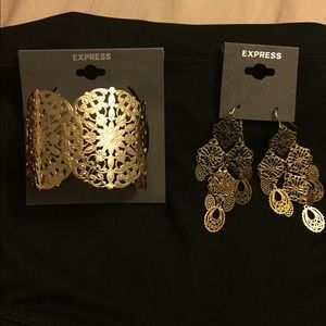 ✨✨Faux Gold Bracelet & Chandelier Earring Set✨ ✨