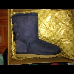 Uggs boot brand new & moccasins