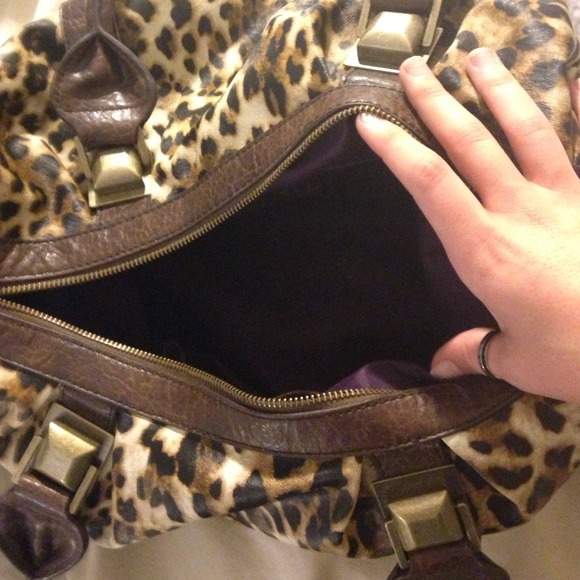 Jessica Simpson Cheetah bag 💖 - Picture 3 of 4