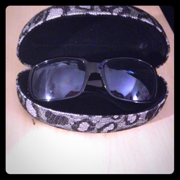 sunglass case bundle  with sunglasses included!!