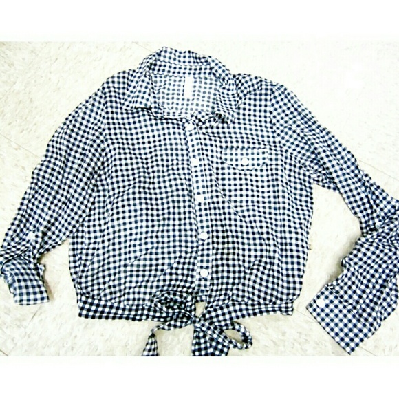 💕SOLD💕Black & White Checkered Button Up