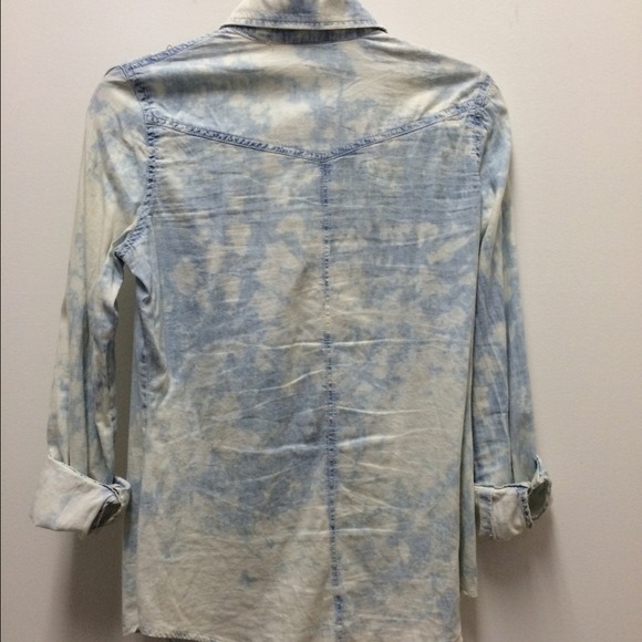 Acid Wash Chambray Button Up - Picture 2 of 3