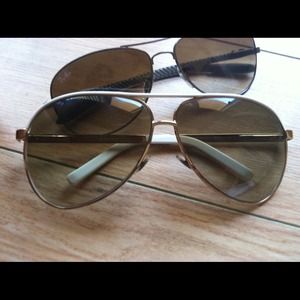 GUCCI glasses They are in great shape %100 auth
