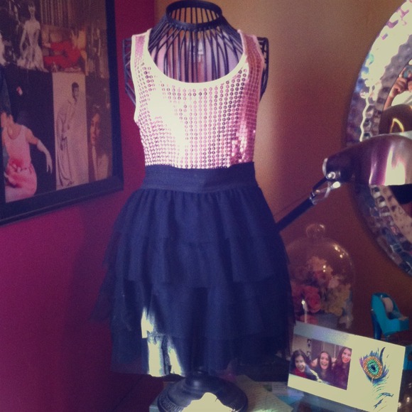Libby Lou pink sparkle top