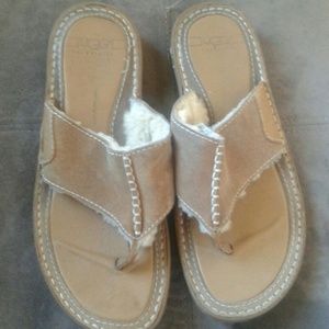 Ugg sandals 9