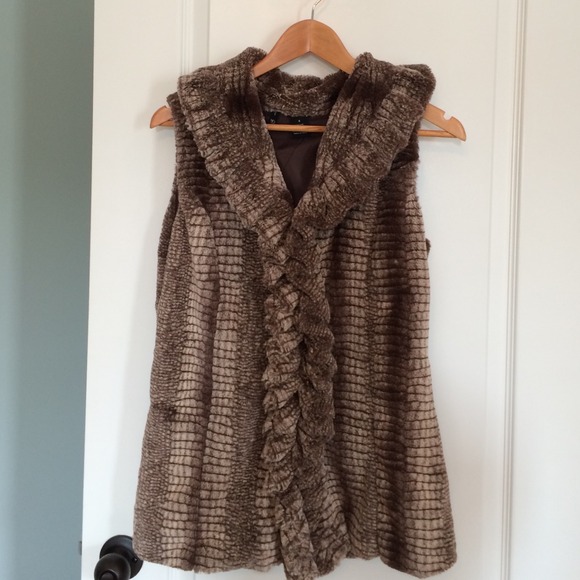 Faux fur ruffle front vest