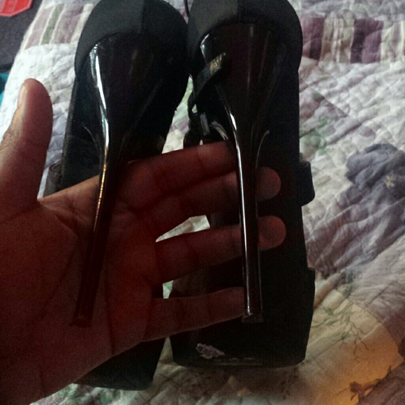 Black dress shoes - Picture 3 of 4