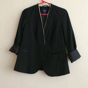 Gap collarless blazer