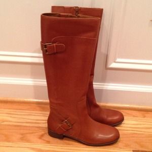 Tan boots *Markdown*