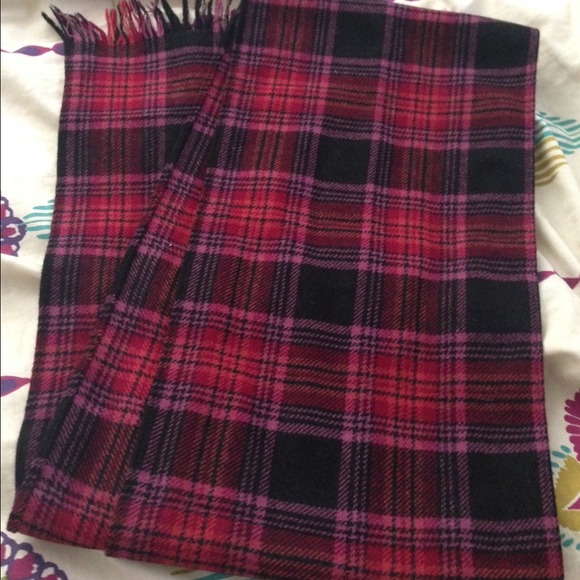 Cozy plaid wool scarf