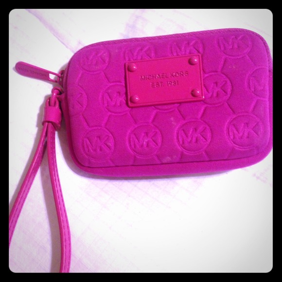 !!REDUCED!! Hot pink MK wristlet!