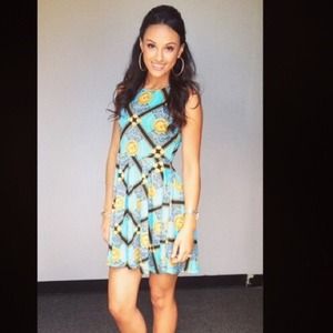 Kardashian Kollection Dress 🌸🌸🌸