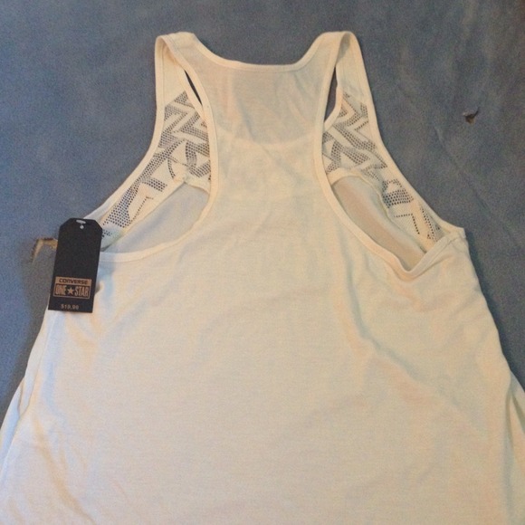 Creamy white converse top - Picture 3 of 3