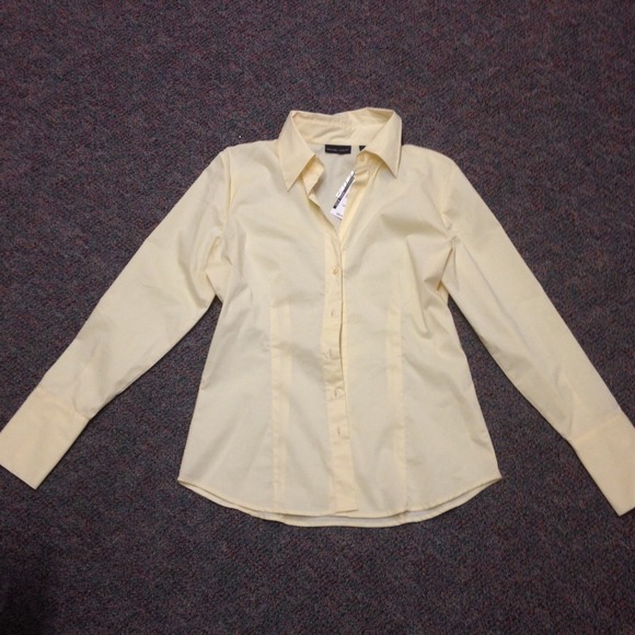 Yellow long-sleeve shirt.