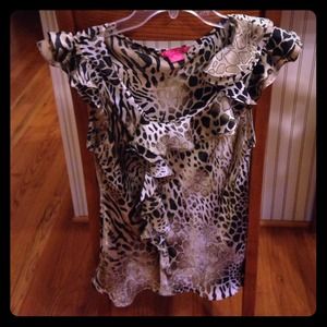 Gorgeous, silky, cheetah/tiger designed, top!