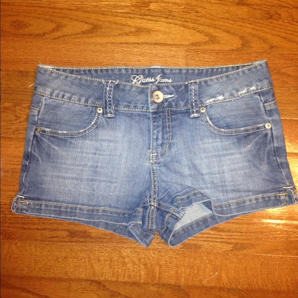 Guess Jean Shorts sz. 28