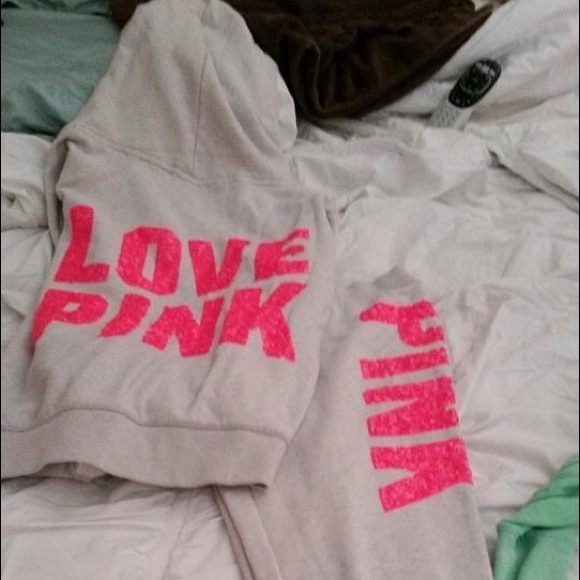 A bling sweatpants and hoodie set