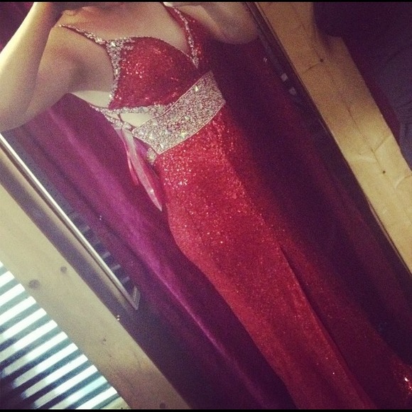Dresses & Skirts - Prom dress