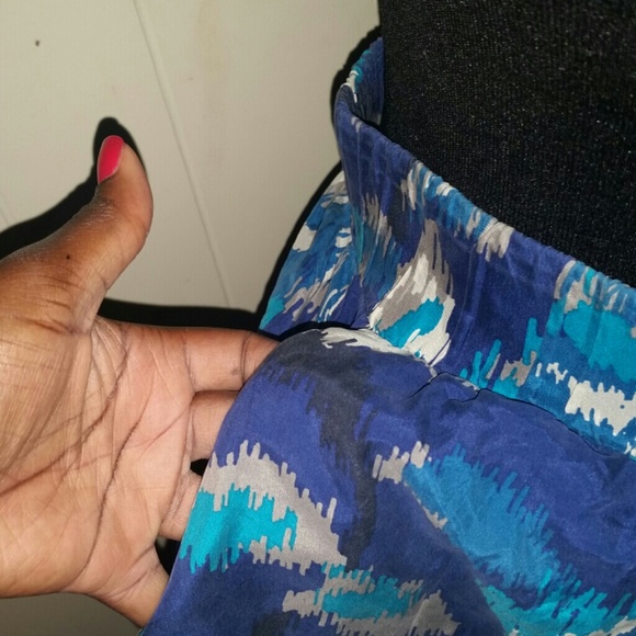 Loft 100% silk skirt with lining - Picture 2 of 2