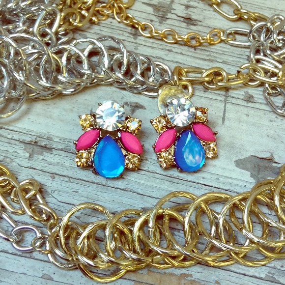 Wantable  Jewelry - Jeweled Statement Studs NWT