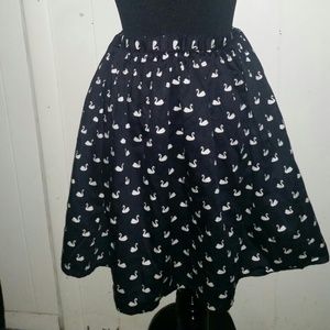 Top shop swan skirt