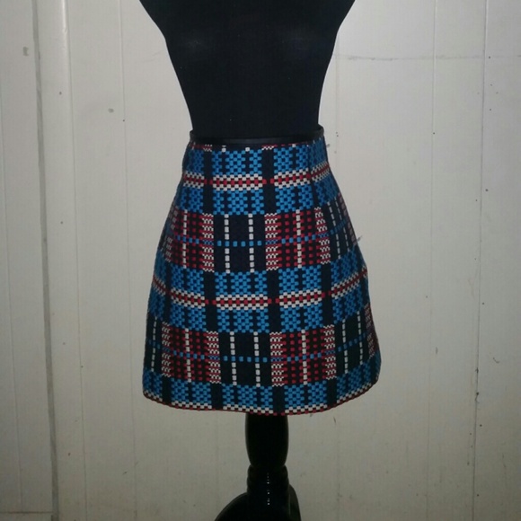 Zara embroidered mini skirt worn once