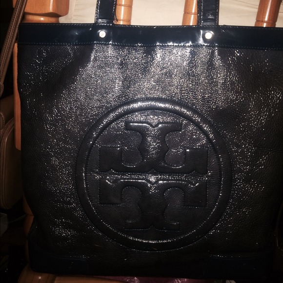 Tory burch bag DO NOT AS ME TO GO ANY LOWER !!!!