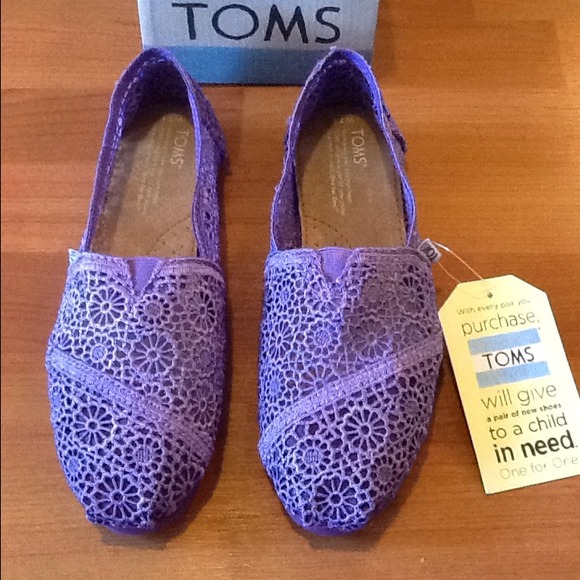 Brand New TOMS Classic - Purple Chrochet