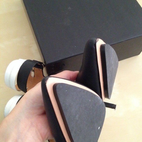 SOLD***L.A.M.B oxley pumps, black and white - Picture 2 of 4