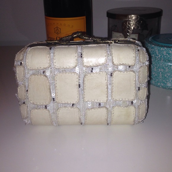 House of Harlow Clutch
