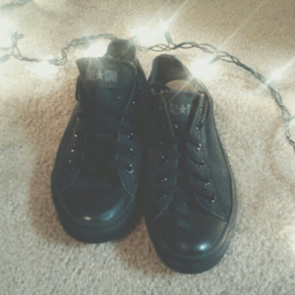 Black converse