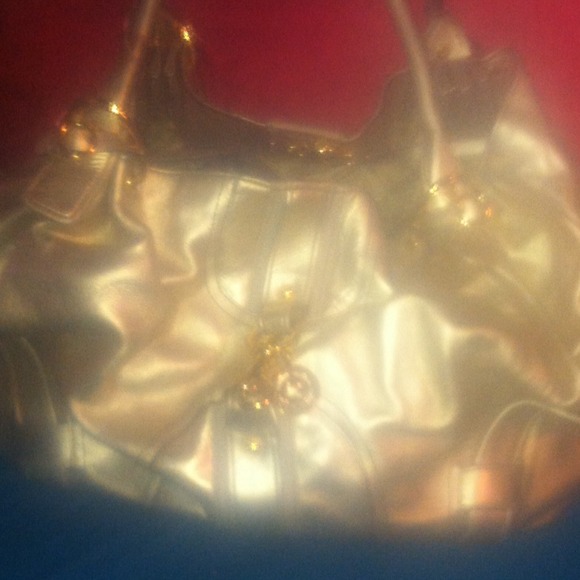 Large Juicy leather travel bag.