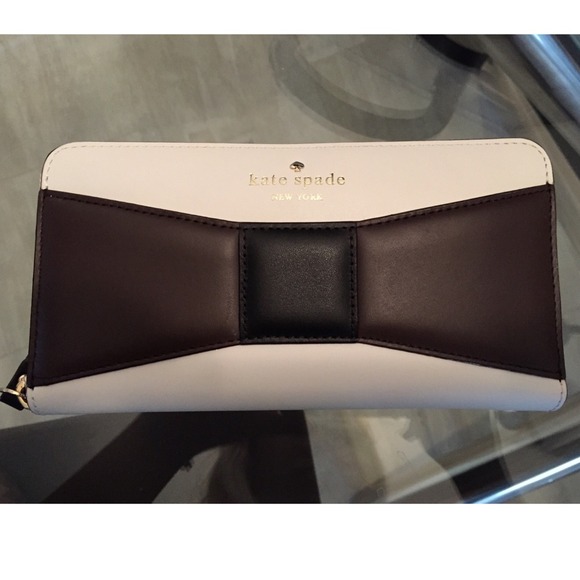 Kate Spade New York Wallet - Lacey