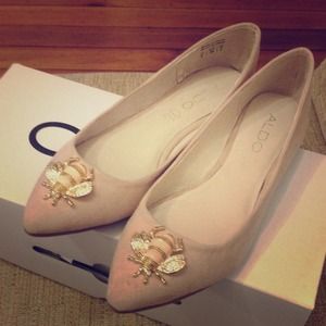 Size 5/ Euro 35. Pink leather flats. NWB