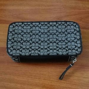 !FLASHSALE! Coach gray monogram zip up wallet