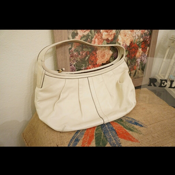 White roomy leather Coach shoulder bag