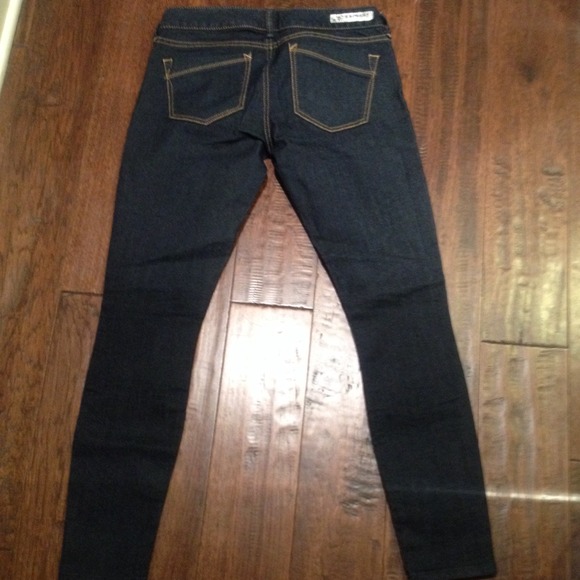 Express dark wash legging jeans! Never worn!!