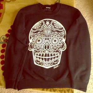 💥💥SOLD💥💥 Candy Skull Pull Over Small
